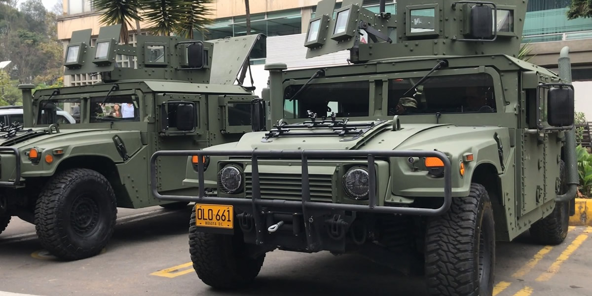 2 Gobierno entrega 4 vehículos al Plan Meteoro del Ejército para aumentar controles en las vías del país