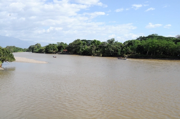 Presidente Santos firma documento CONPES que da vida al Plan de Navegabilidad del río Magdalena