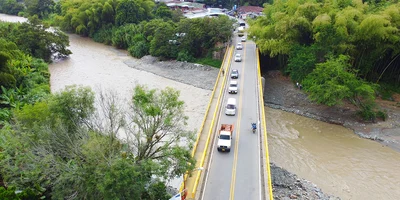 Invías y la gobernación del Valle del Cauca habilitaron totalmente el paso por el puente Barragán