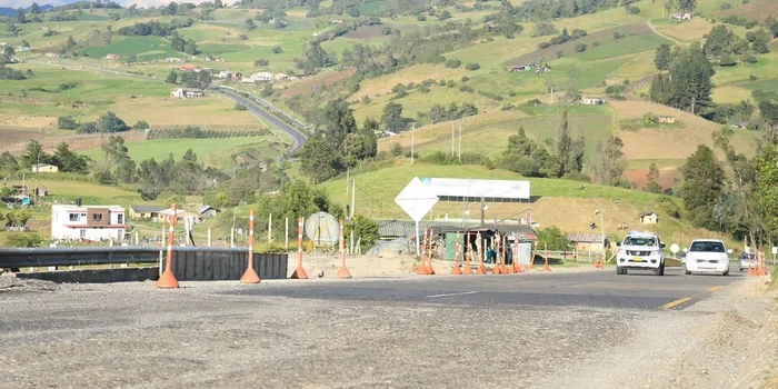Avanzan las obras de estabilización en el municipio de Ventaquemada, en la vía Tunja-Bogotá