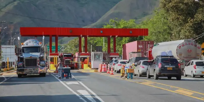 INVÍAS actualiza tarifas de peajes para garantizar el buen estado de la infraestructura vial del país