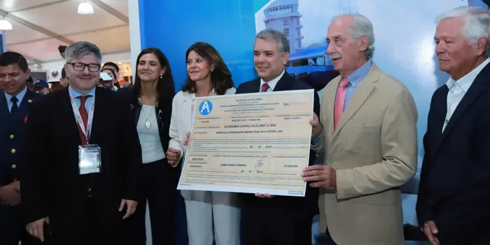 Gobierno Nacional otorga certificación de operación comercial a tres aeronaves de fumigación fabricadas en Colombia