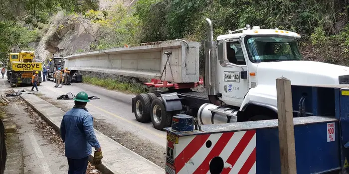 ANI realiza obras para recuperar el paso a dos carriles en el puente del sector de Pericongo, del corredor Neiva - Pitalito