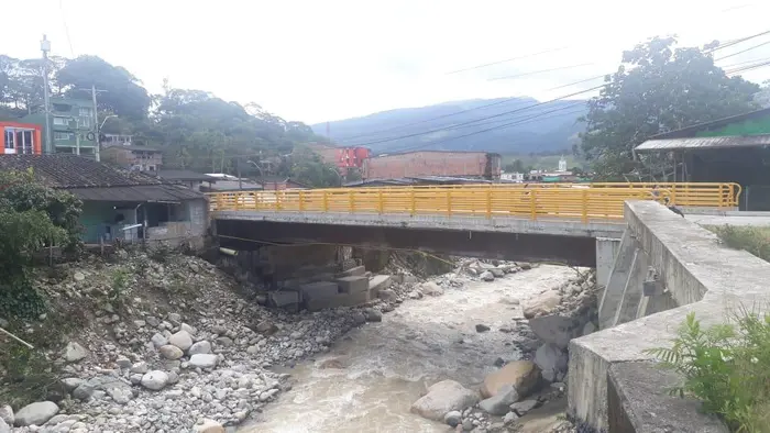 INVÍAS construye muro de contención para proteger estructura del Puente Mulato y viviendas circundantes
