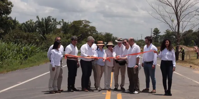 Presidente Duque entrega en Córdoba, 17 kilómetros del corredor Antioquía – Bolívar y el mejoramiento de 19 kms