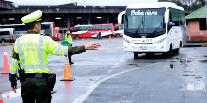 Gobierno Nacional habilita paso a vehículos de transporte de pasajeros tipo B en la vía Bogotá-Villavicencio