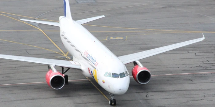 Supertransporte formula cargos a la aerolínea Viva Air por presunto incumplimiento en el pago de reembolsos a sus usuarios