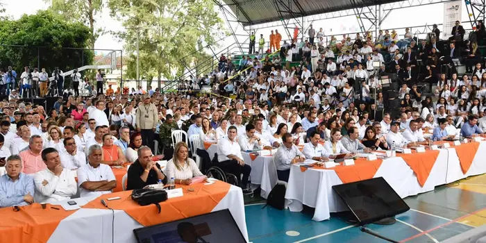 INVIAS invierte más de un billón de pesos en Quindío favoreciendo emprendimiento y turismo del Eje Cafetero