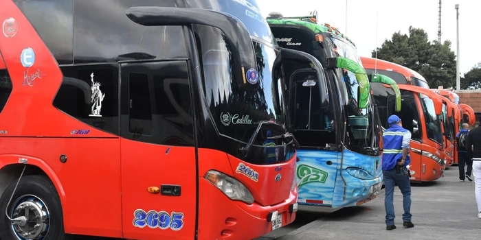 Gobierno Nacional regula la reposición de vehículos de transporte terrestre mixto y de pasajeros