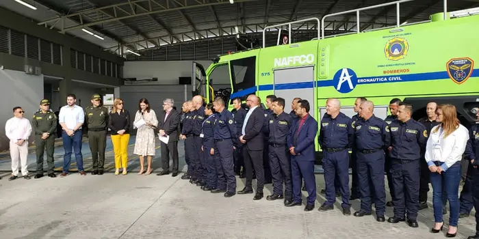 Gobierno Nacional entrega en 13 aeropuertos del país nuevas máquinas para extinción de incendios