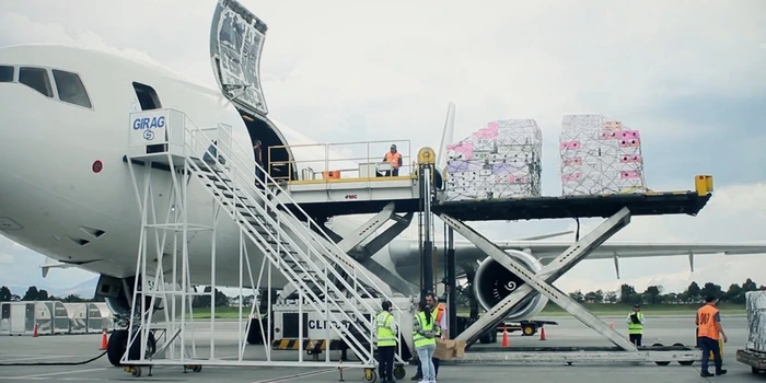 Más de 101.000 toneladas de carga se han movilizado por vía aérea durante la emergencia sanitaria en Colombia