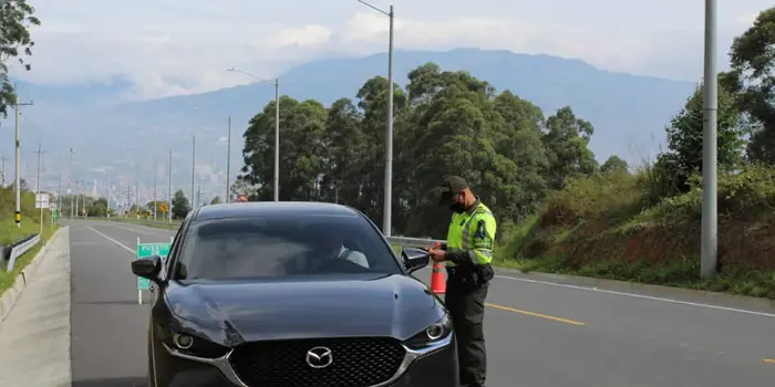Controles viales de la Policía Nacional en el territorio nacional, garantiza el cumplimiento del aislamiento preventivo obligatorio