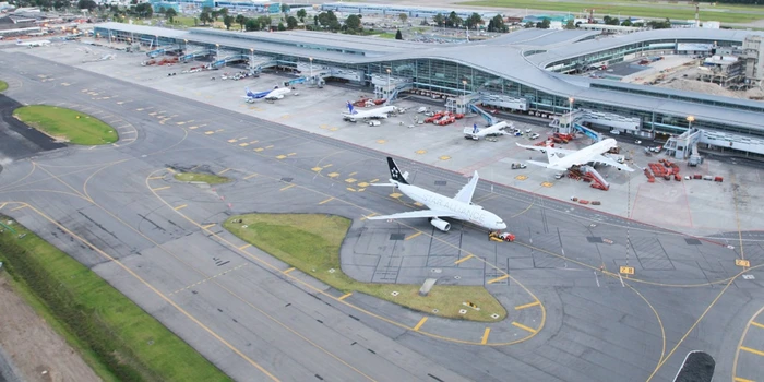 Aeronáutica Civil presenta resultados sobre el estudio del espacio aéreo de Bogotá que permitirá determinar el desarrollo aeroportuario para la capital del país