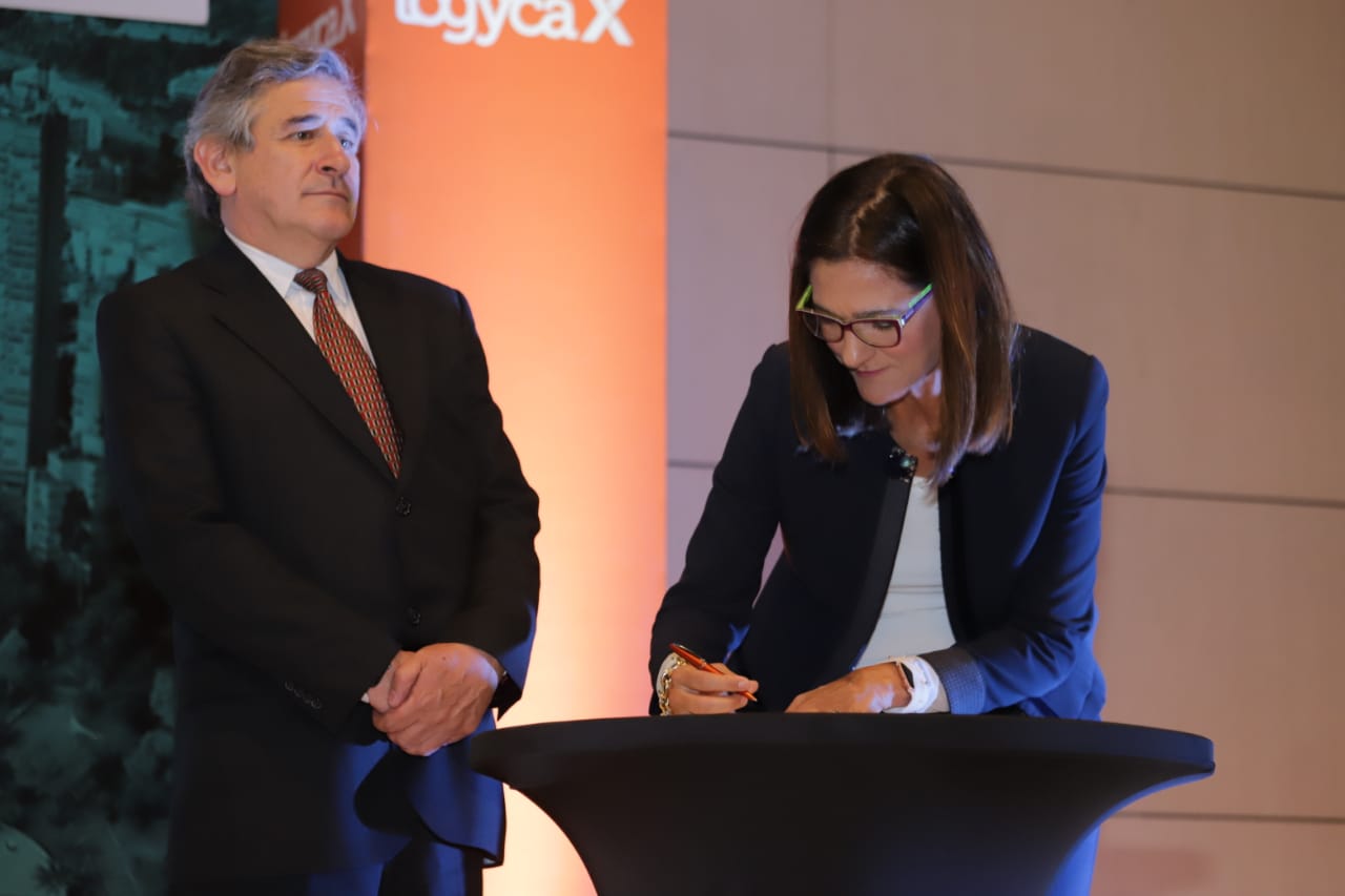 Mintransporte y Logyca firman convenio para  transformar el desarrollo logístico del país