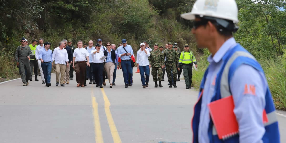 Gobierno Nacional implementa medidas para atender KM 21 de la vía Gigante – Garzón y el sector de Pericongo en Huila