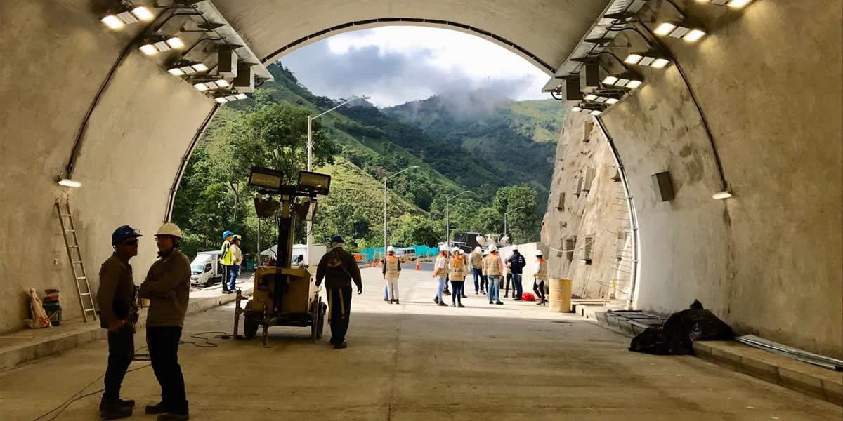 2El túnel de Irra, un nuevo puente sobre el río Cauca y otro sobre el río Tapias entrarán en servicio antes de finalizar el año