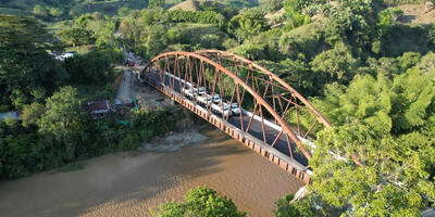 Ministerio de Transporte pone al servicio el puente El Alambrado que permite el restablecimiento de la movilidad entre Quindío y Valle del Cauca
